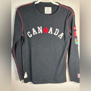 GGS LTD Vintage Collection Canada Long Sleeve Shirt with Red Accents size XS‎